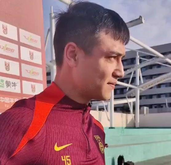 j9九游会首页入口 -穆古鲁扎重返赛场，战术调整首场状态出色，尤文图斯观众沸腾！的简单介绍