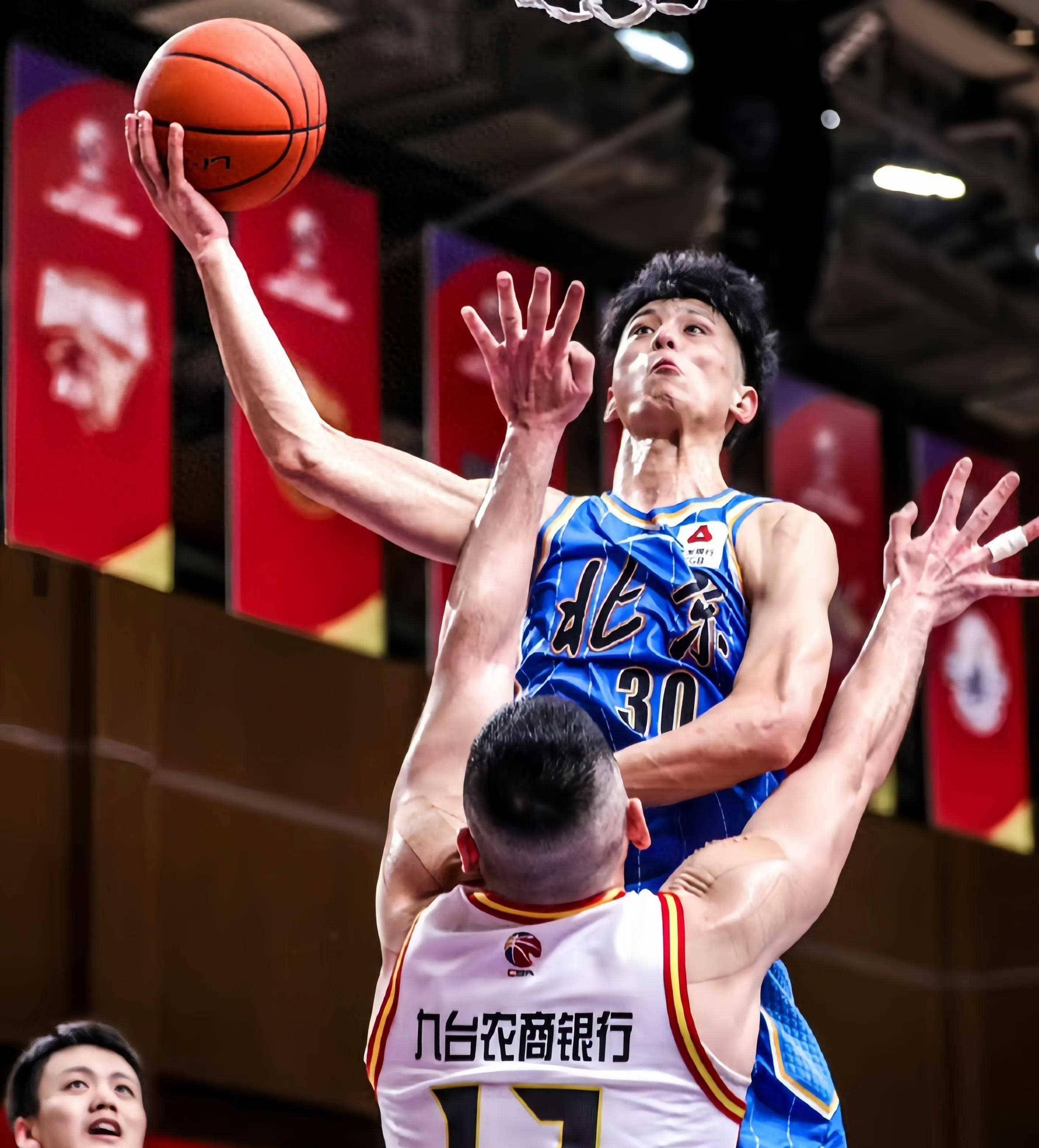 九游会网址 -国际米兰迎CBA常规赛关键赛，今晚造点机会，态度坚定，团队化学反应显著(国际米兰最新比赛消息)