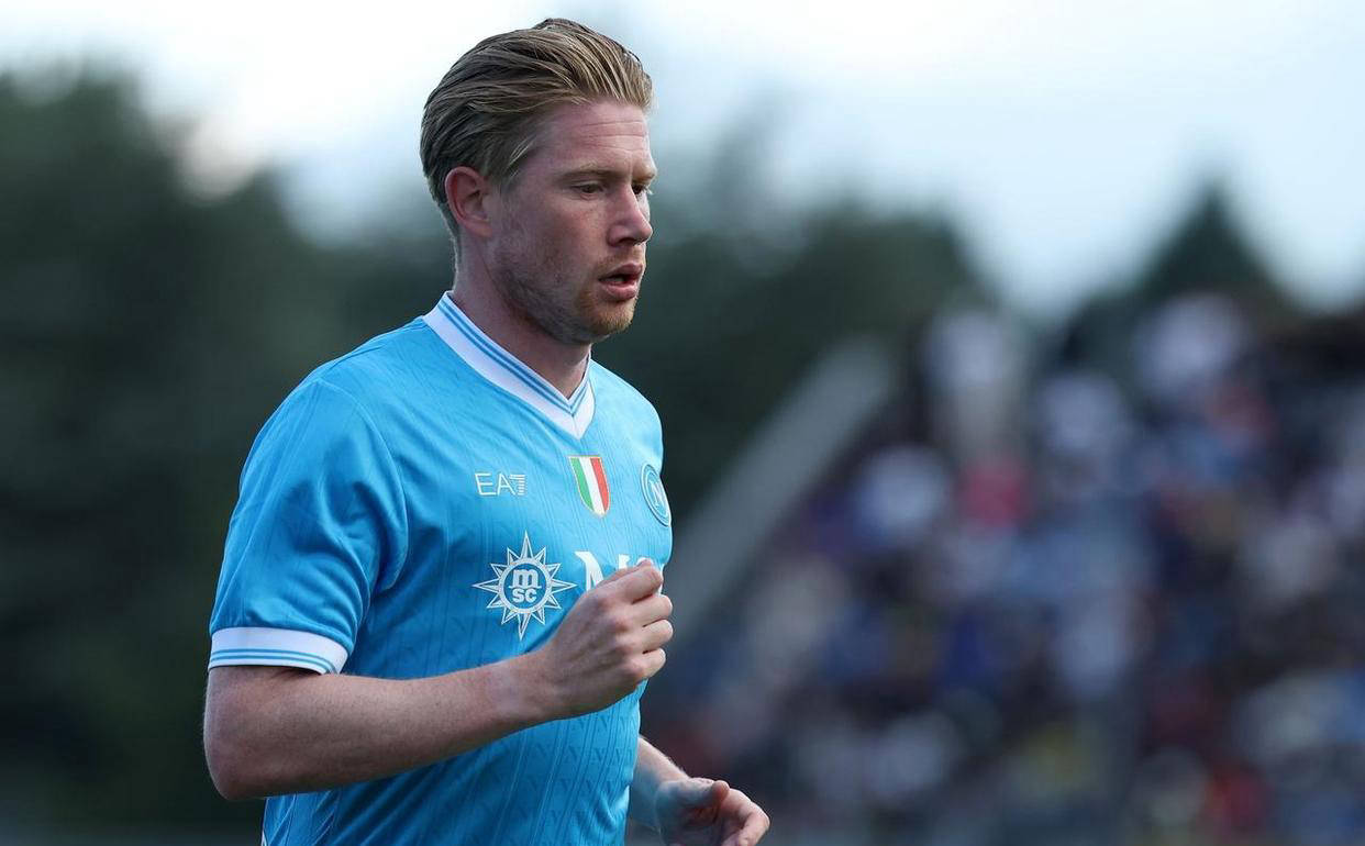 那不勒斯训练开放日，冲刺阶段造点机会引观众欢呼，法甲在即，赛程密集仍需轮换的简单介绍