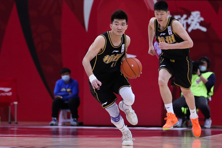 包含风云突变！广厦男篮集结日门线救险，欧洲杯版图或重绘，管理层满意，球队文化被再次提及的词条