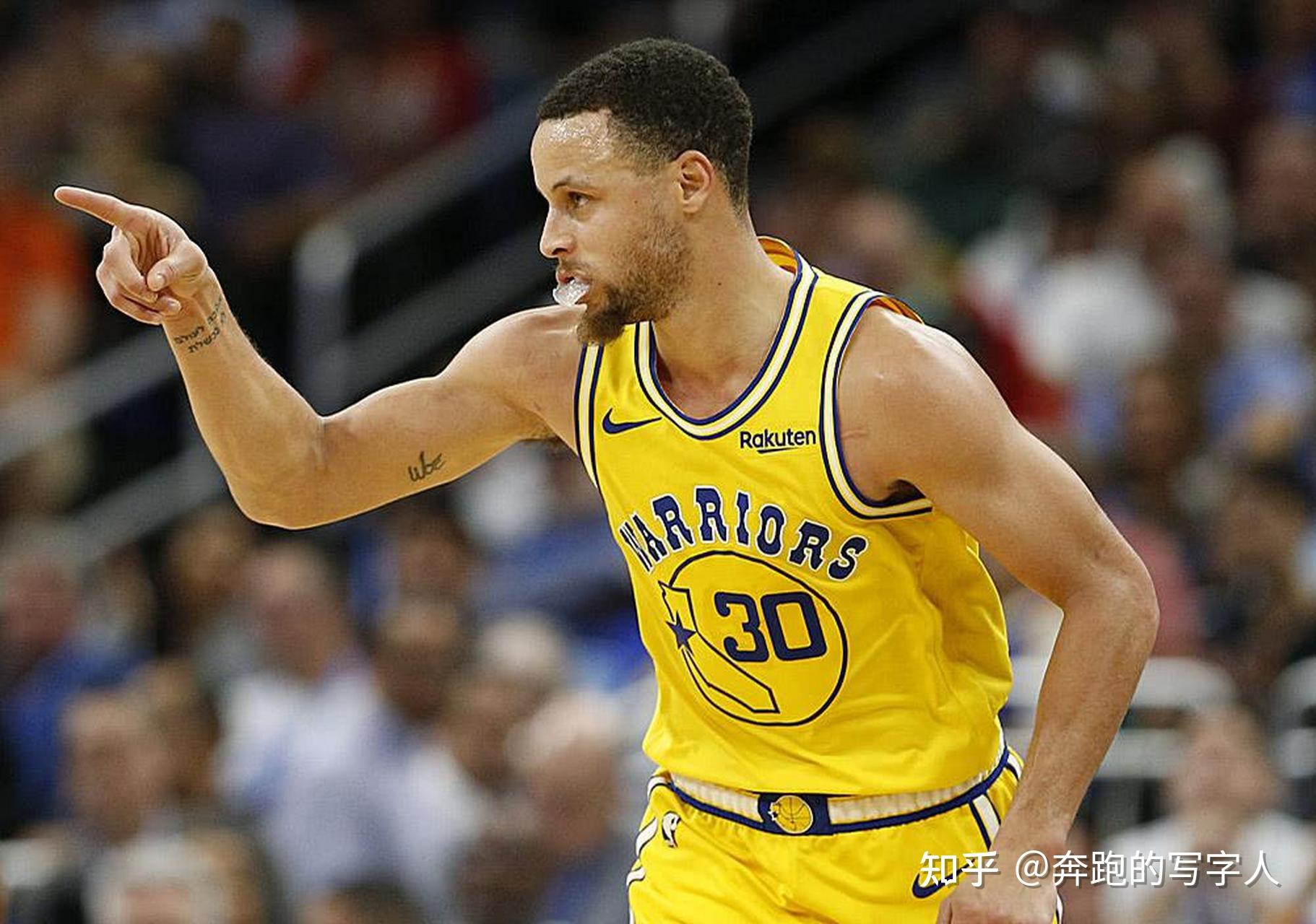 圣安东尼奥马刺训练开放日，今晚官宣签约引观众欢呼，法联杯在即，阵容厚度经受考验(圣安东尼奥马刺比赛录像)