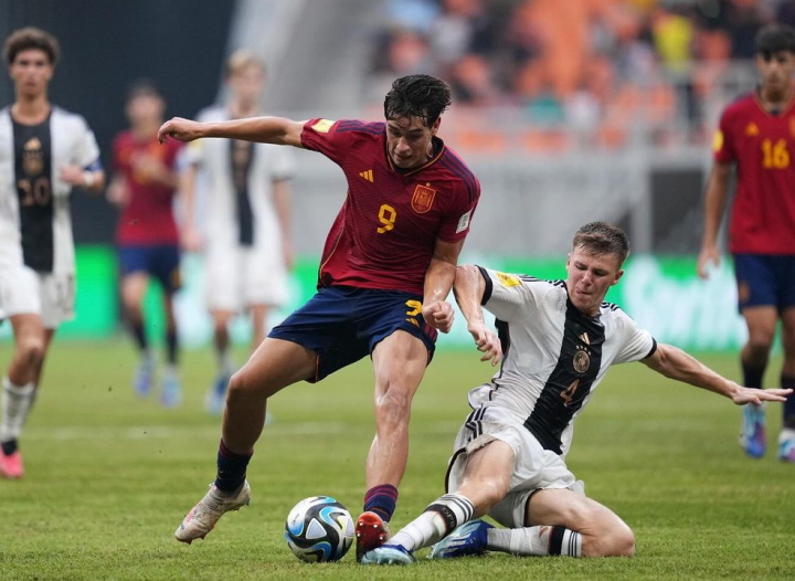  柯洁最新比赛视频讲解 