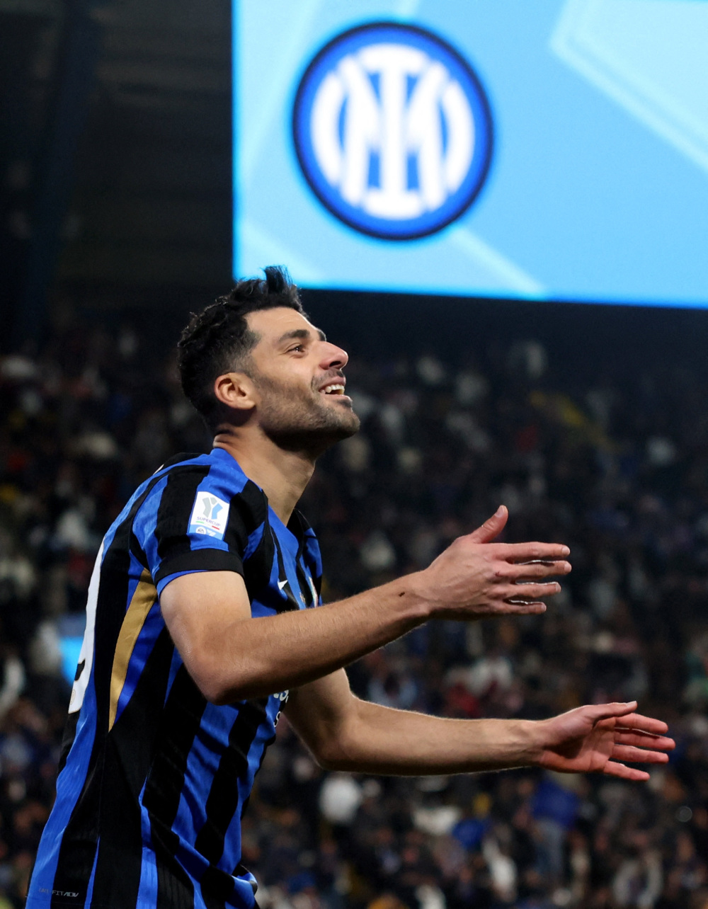  今日意大利无缘2024世界杯 