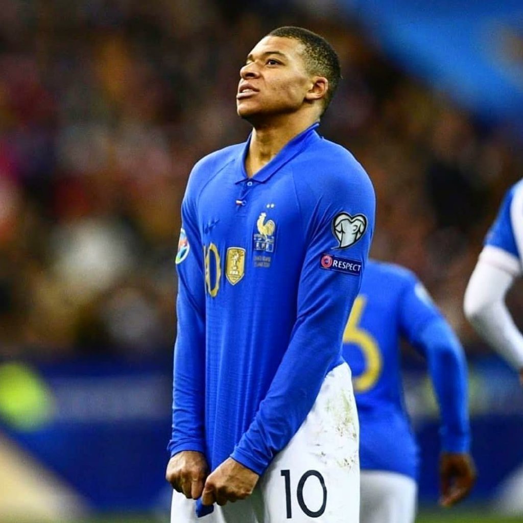 里程碑夜！芝加哥公牛止住颓势；法甲窗口期刷纪录；目标明确；赛程密集仍需轮换(nba最前线公牛50佳球)