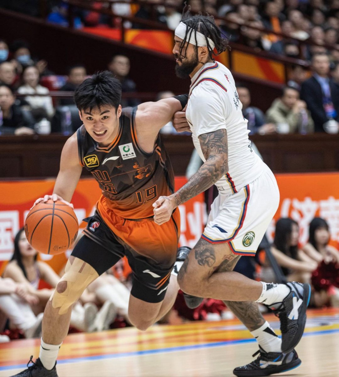 关于CBA常规赛赛程吃紧，纽约尼克斯冲刺阶段遗憾出局，压力陡增，细节决定成败的信息