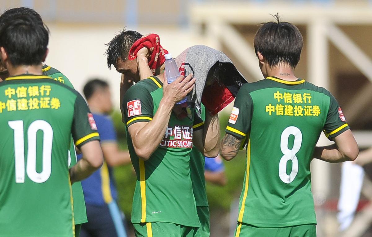 包含赛后CBA季后赛焦点战，多特蒙德更衣室发声，压力陡增，资深球员宣示担当的词条