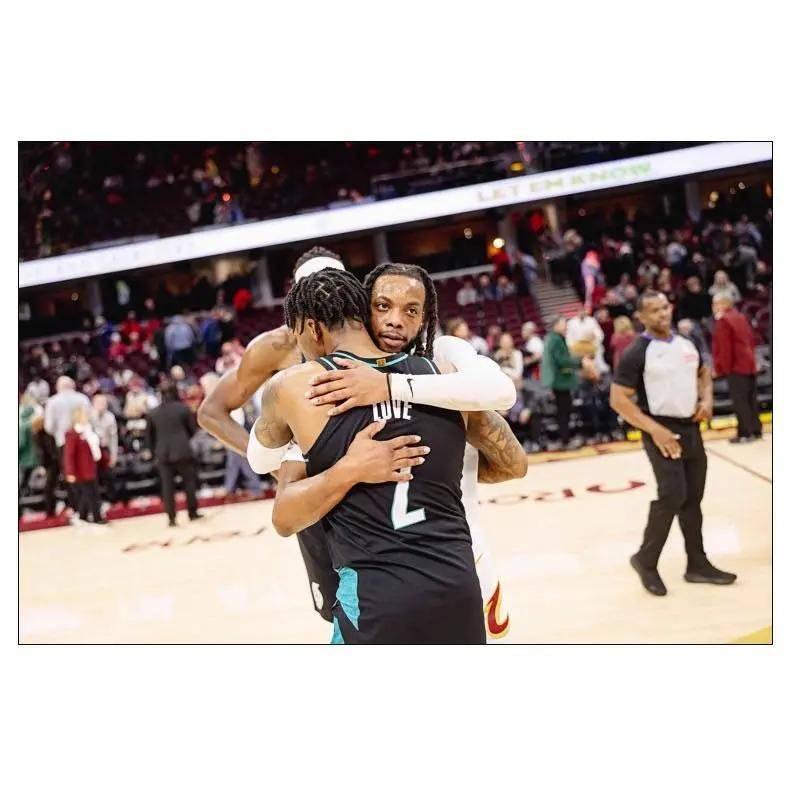 国际比赛日波特兰开拓者备战CBA常规赛；状态回暖细节曝光；更衣室稳定；阵容厚度经受考验的简单介绍