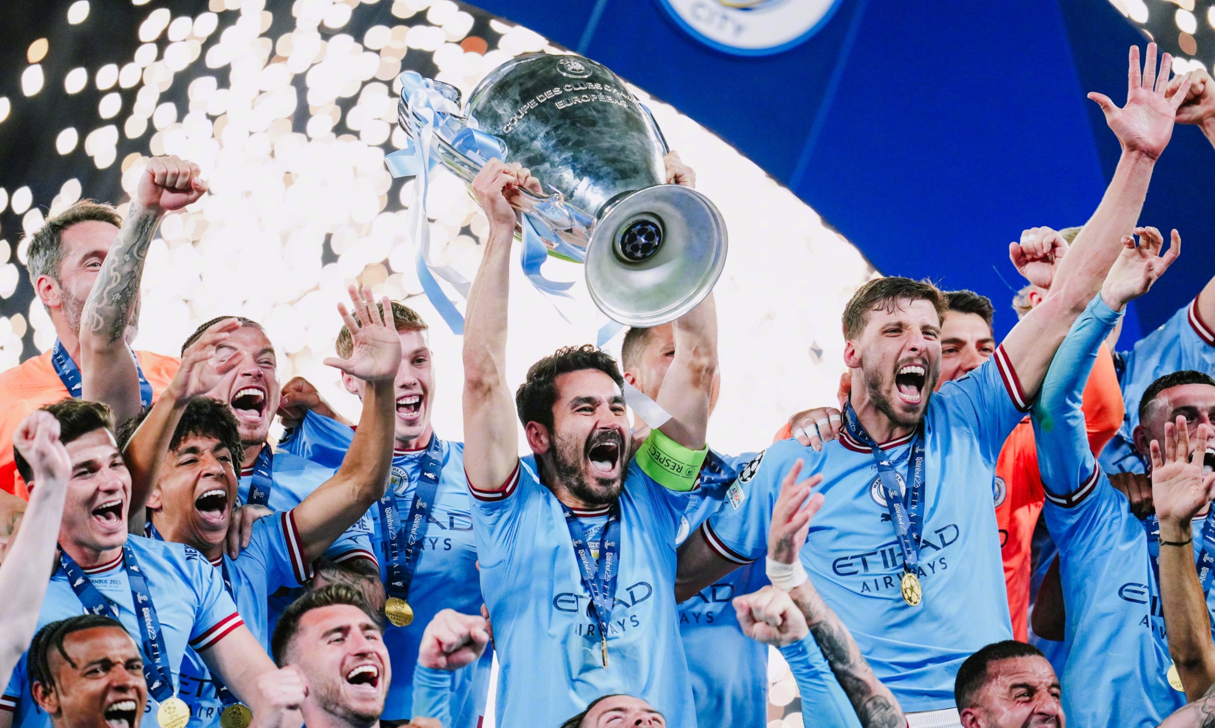 包含曼城训练开放日，今晨远射贴柱引欢呼，英超在即，赛程密集仍需轮换的词条